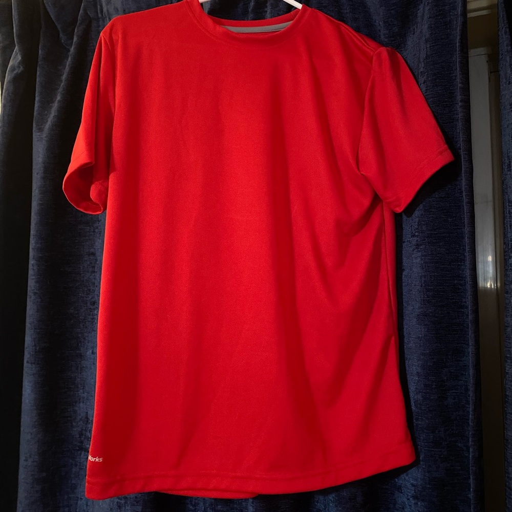 Athletic top Red size Small